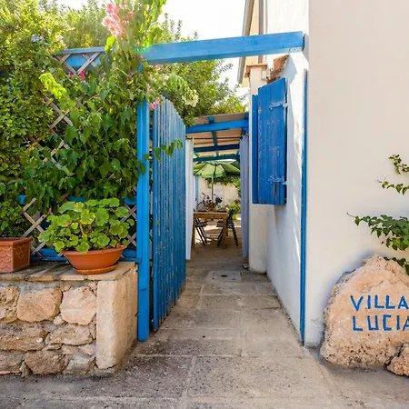 Дом отдыха Lucia 240mt Dal Mare *