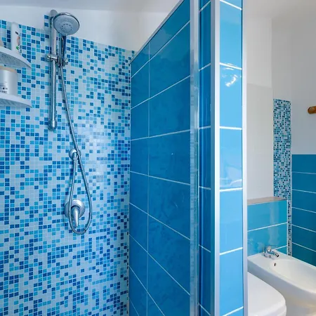Vakantiehuis Lucia 240mt Dal Mare Putzu Idu